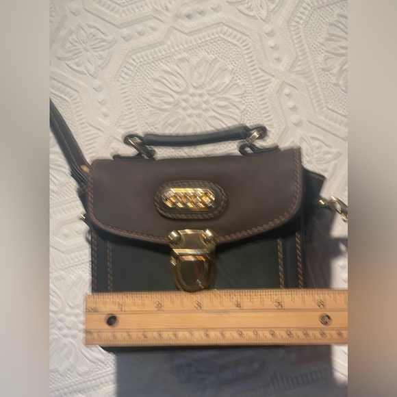 Vintage Veneta Dark Green and Brown Leather Shoulder Hand Bag with Gold Hardware - Picture 14 of 16